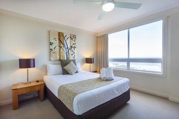 Hotel La Grande Broadbeach 4*